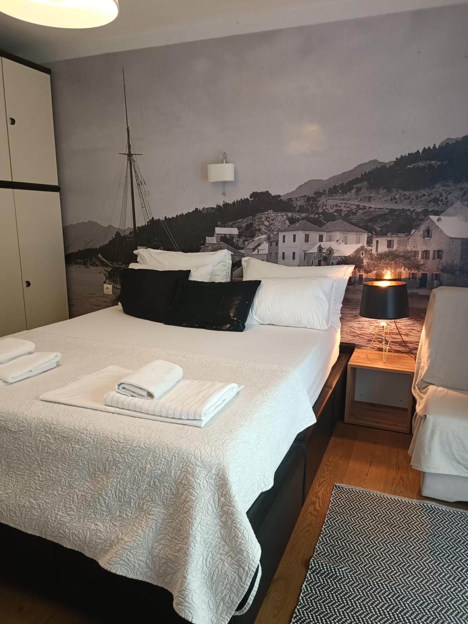 Old Port Apartment Baska Voda Ngoại thất bức ảnh